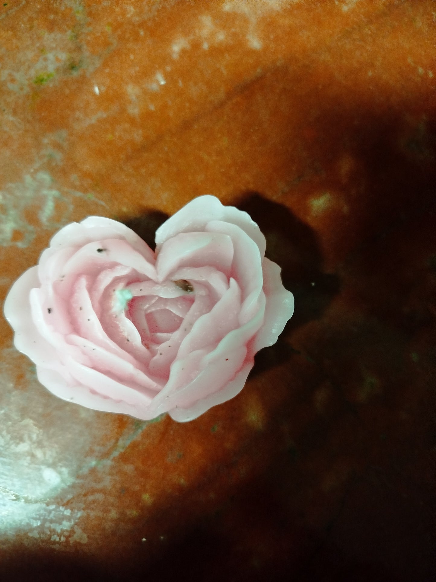 Vela corazón de rosa